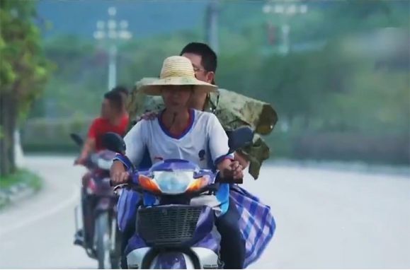 BOB半岛上海一身价35亿大老板假扮农民工到工地上班第一天差点被开除(图14)