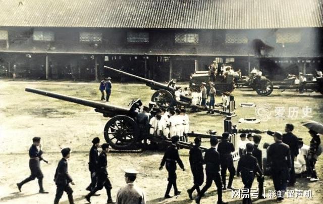 BOB半岛从小接受军国教育的日本儿童彩照 把征服海外作为自己的梦想(图3)