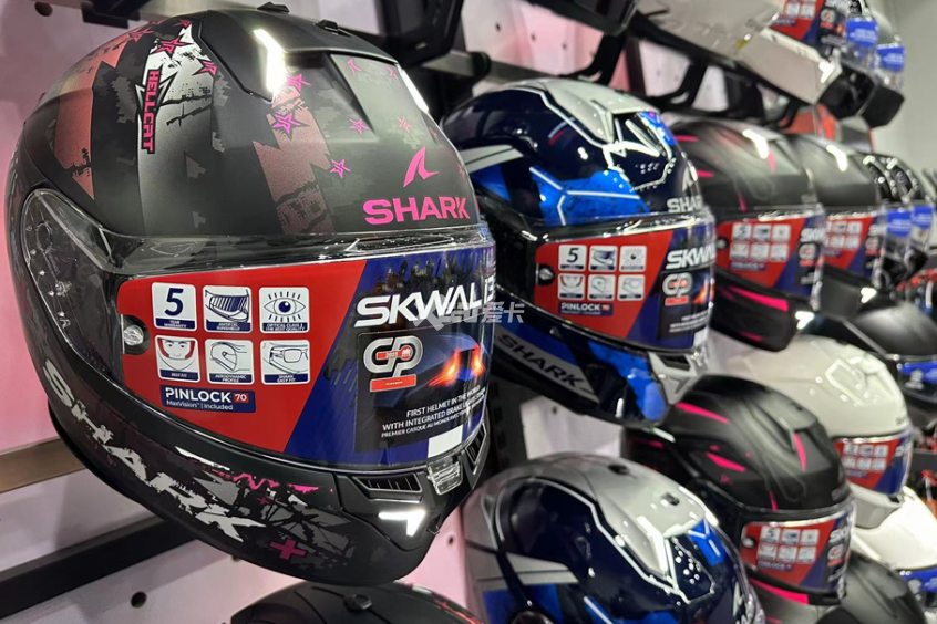 BOB半岛骐翼用品发布2024款SHARK头盔 998元起(图3)